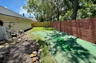 7002 Greatwood Trails Ct, Sugar Land, TX 77479 - Photo 19