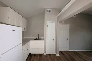 5014 Jefferson St, Houston, TX 77023 - Photo 9