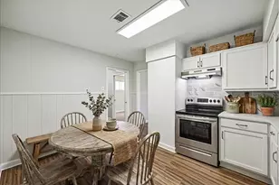 2331 32nd Ave N, Texas City, TX 77590 - Photo 3