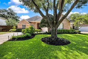 4 Crestwood Cir, Sugar Land, TX 77478 - Photo 3