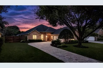 4 Crestwood Circle, Sugar Land, TX 77478 - Photo 1