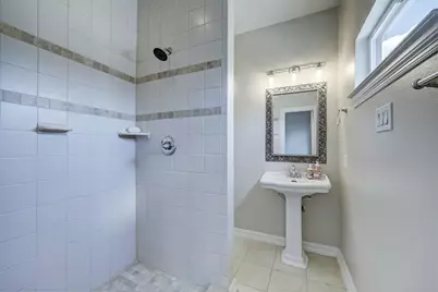 611 East 20th Street #Upper, Houston, TX 77008 - Photo 15