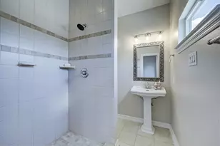 611 E 20th St, Houston, TX 77008 - Photo 15