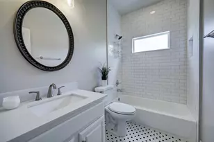 611 E 20th St, Houston, TX 77008 - Photo 13