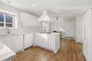 328 Landsburg Ln, College Station, TX 77845 - Photo 11