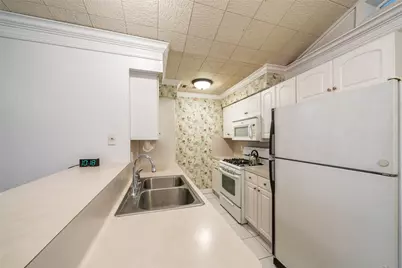 7835 Royalwood Drive, Houston, TX 77049 - Photo 21