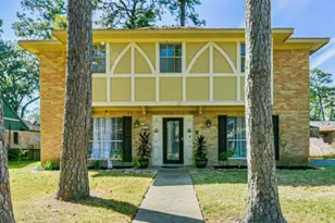 3728 Autumn Ln, Baytown, TX 77521 - Photo 1