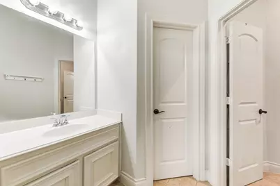 13611 Delwood Springs Lane, Houston, TX 77044 - Photo 37