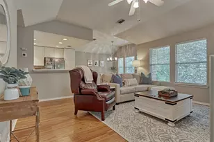 87 Woodlily Pl, The Woodlands, TX 77382 - Photo 7