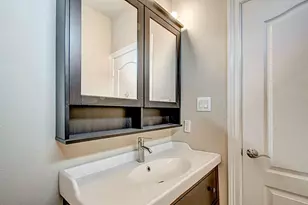 5729 Kiam St, Houston, TX 77007 - Photo 13