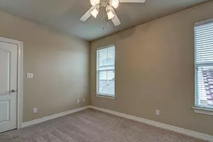 5729 Kiam St, Houston, TX 77007 - Photo 17