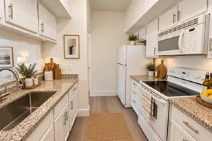 2025 Augusta Dr, Houston, TX 77057 - Photo 7