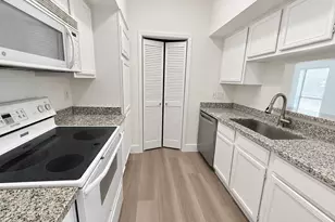 2025 Augusta Dr, Houston, TX 77057 - Photo 17