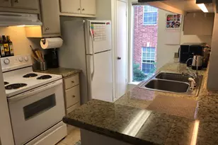 2300 Augusta Dr, Houston, TX 77057 - Photo 9