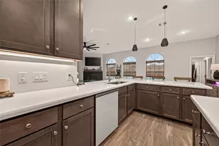 3310 Bastian Rd, Dickinson, TX 77539 - Photo 7