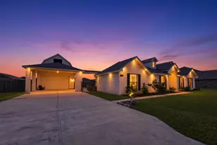 3310 Bastian Rd, Dickinson, TX 77539 - Photo 1