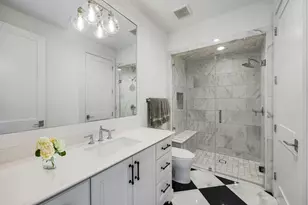 1327 Peden St, Houston, TX 77006 - Photo 21
