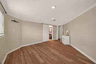 638 Warsaw St, Hitchcock, TX 77563 - Photo 17