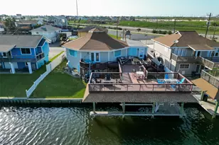 638 Warsaw St, Hitchcock, TX 77563 - Photo 1