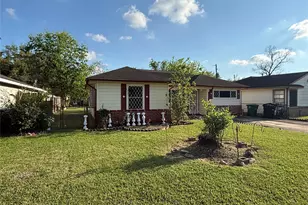 8622 Othello St, Houston, TX 77029 - Photo 3