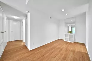7900 N Stadium Dr, Houston, TX 77030 - Photo 9