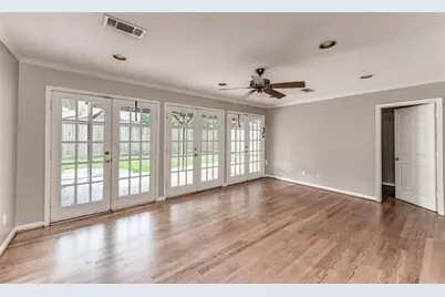 5537 Lincrest Lane, Houston, TX 77056 - Photo 15