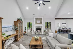 8702 Bronco Ln, Waller, TX 77484 - Photo 5