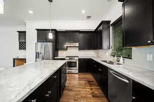 22 Hermann Park Ct, Houston, TX 77021 - Photo 9
