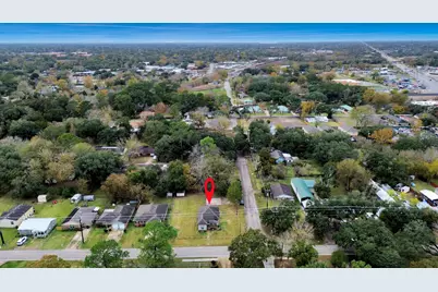 125 N Shirley St, Alvin, TX 77511 - Photo 11