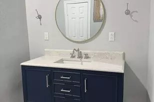 125 N Shirley St, Alvin, TX 77511 - Photo 33