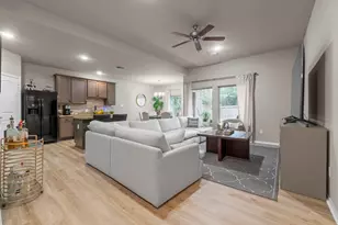 517 Chickasaw Dr, Montgomery, TX 77316 - Photo 5