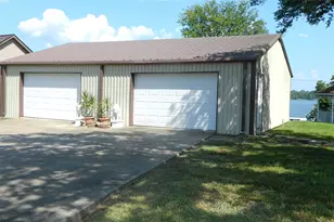 238 Bluff Dr, Livingston, TX 77351 - Photo 3