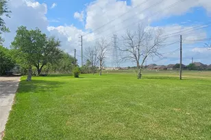 1218 E Pasadena Blvd, Deer Park, TX 77536 - Photo 3