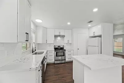 15362 Meadow Village Drive, Houston, TX 77095 - Photo 7