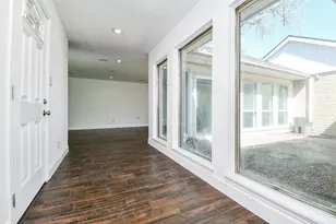 2203 Briarview Dr, Houston, TX 77077 - Photo 5