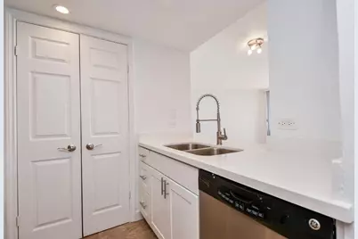 3525 Sage Road #1018, Houston, TX 77056 - Photo 9