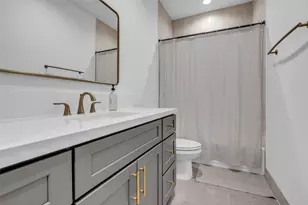1724 Ridgewood St, Houston, TX 77006 - Photo 31