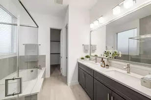 13710 Ballast Grn Dr, Texas City, TX 77568 - Photo 7