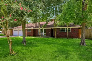 2921 Oak Dr, Dickinson, TX 77539 - Photo 1