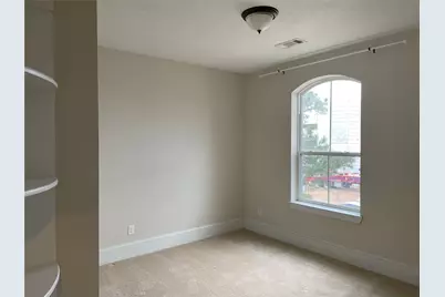 5105 Maple Street, Bellaire, TX 77401 - Photo 19