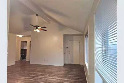10810 Parkland Woods Drive, Sugar Land, TX 77498 - Photo 7