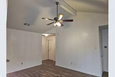 10810 Parkland Woods Drive, Sugar Land, TX 77498 - Photo 11