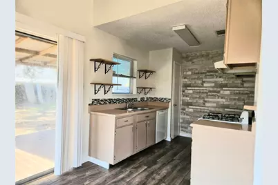 10810 Parkland Woods Drive, Sugar Land, TX 77498 - Photo 13