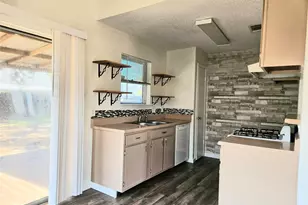 10810 Parkland Woods Dr, Sugar Land, TX 77498 - Photo 13