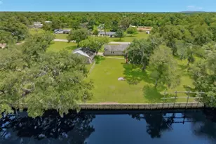 511 Edgewater St, Clute, TX 77531 - Photo 35