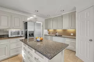 3932 Marquette St, Houston, TX 77005 - Photo 9