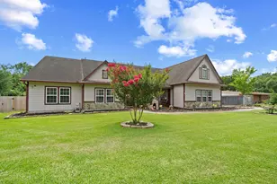 210 Southwood Cir, Baytown, TX 77520 - Photo 37