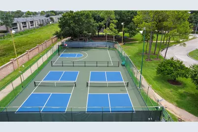 2358 Binley Drive, Houston, TX 77077 - Photo 47