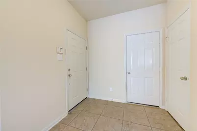 3939 Calgary Circle, Missouri City, TX 77459 - Photo 7