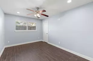 2106 22nd Ave N, Texas City, TX 77590 - Photo 21